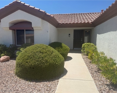 9909 Bundella Drive - Photo Thumbnail 4