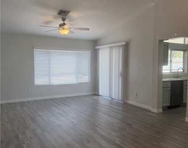 9909 Bundella Drive - Photo Thumbnail 21