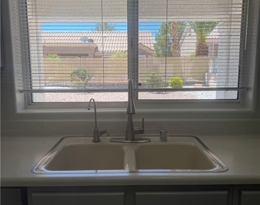 9909 Bundella Drive - Photo Thumbnail 13