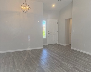 9909 Bundella Drive - Photo Thumbnail 18