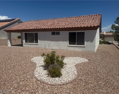 9909 Bundella Drive - Photo Thumbnail 8