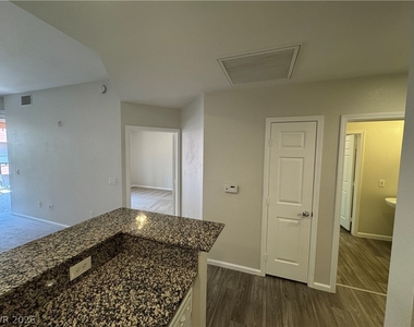 35 E Agate Avenue - Photo Thumbnail 6