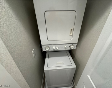 35 E Agate Avenue - Photo Thumbnail 4