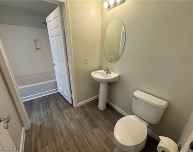 35 E Agate Avenue - Photo Thumbnail 7