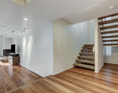 3223 Pinehurst Drive - Photo Thumbnail 24