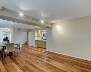 3223 Pinehurst Drive - Photo Thumbnail 7