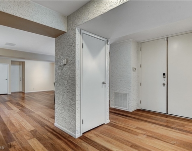 3223 Pinehurst Drive - Photo Thumbnail 22