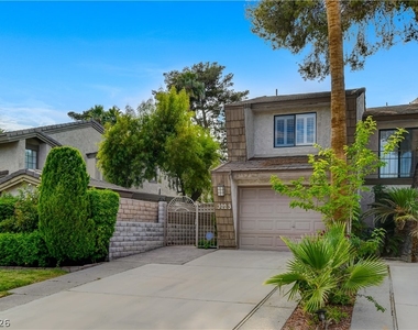 3223 Pinehurst Drive - Photo Thumbnail 2