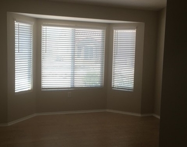 8904 Pennystone Avenue - Photo Thumbnail 1