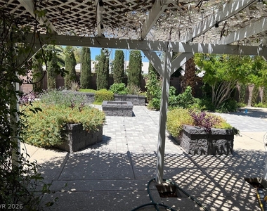 3310 W Mardon Avenue - Photo Thumbnail 7