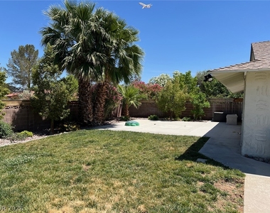 3310 W Mardon Avenue - Photo Thumbnail 9