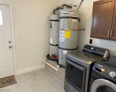 2047 Westwind Road - Photo Thumbnail 19
