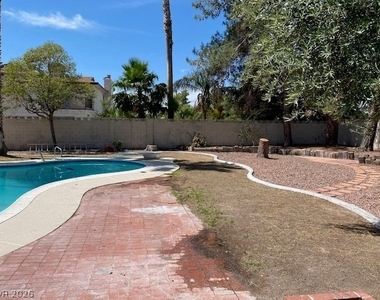 2047 Westwind Road - Photo Thumbnail 28