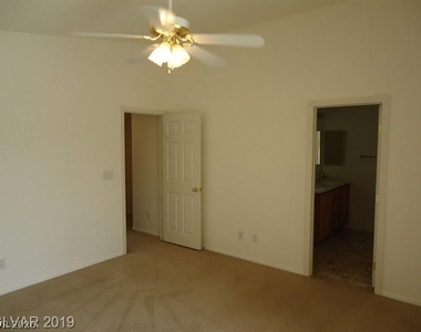 5613 Clotidle Soupert Court - Photo Thumbnail 14