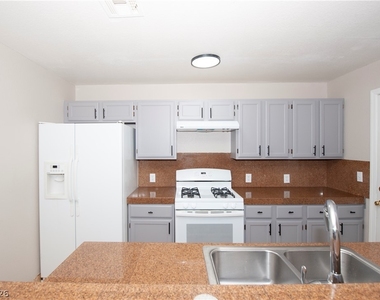 8452 Boseck Drive - Photo Thumbnail 14