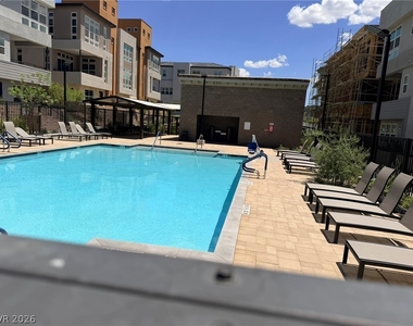 2520 Cracked Stone Street - Photo Thumbnail 4