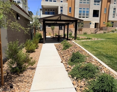 2520 Cracked Stone Street - Photo Thumbnail 9
