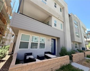 2520 Cracked Stone Street - Photo Thumbnail 1