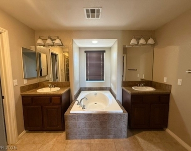 10319 Trillium Drive - Photo Thumbnail 18