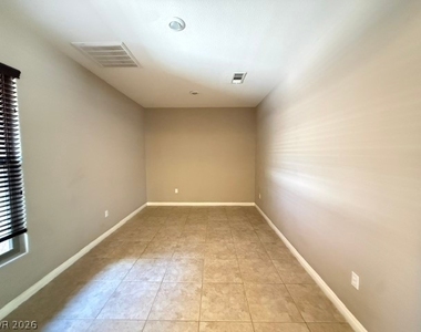 10319 Trillium Drive - Photo Thumbnail 8