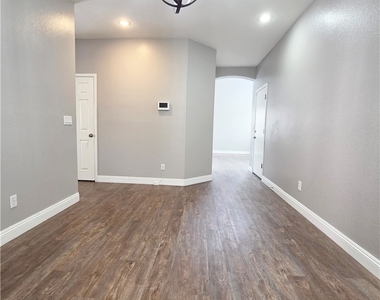 9946 Burton Lake Court - Photo Thumbnail 16