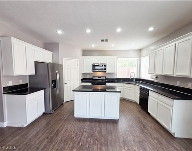9946 Burton Lake Court - Photo Thumbnail 12