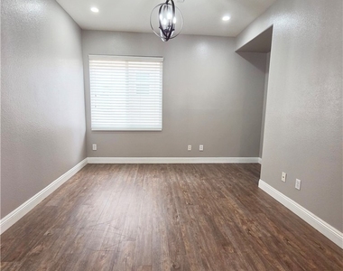 9946 Burton Lake Court - Photo Thumbnail 17