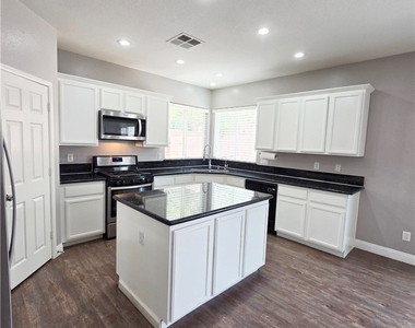 9946 Burton Lake Court - Photo Thumbnail 14