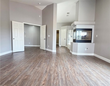 9946 Burton Lake Court - Photo Thumbnail 21