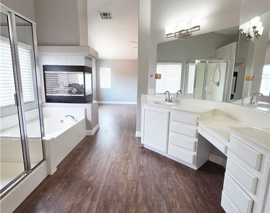 9946 Burton Lake Court - Photo Thumbnail 29