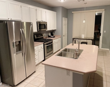 3542 Great Bear Street - Photo Thumbnail 3