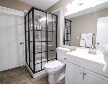 7047 Orange Grove Lane - Photo Thumbnail 6