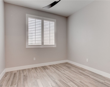 9020 Nopah Peak Court - Photo Thumbnail 11