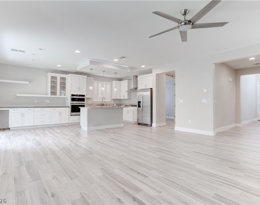 9020 Nopah Peak Court - Photo Thumbnail 5