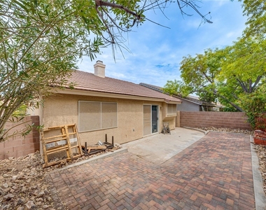9829 Panorama Cliff Drive - Photo Thumbnail 2