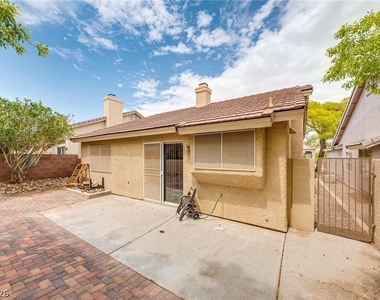 9829 Panorama Cliff Drive - Photo Thumbnail 1