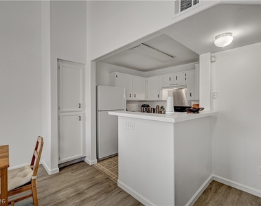 8450 Alta Drive - Photo Thumbnail 12