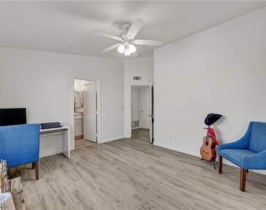 8450 Alta Drive - Photo Thumbnail 17