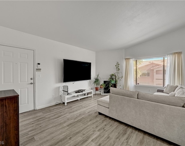 8450 Alta Drive - Photo Thumbnail 6