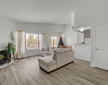 8450 Alta Drive - Photo Thumbnail 4