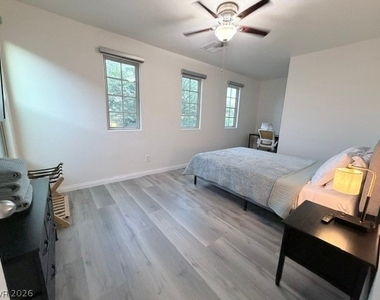7063 Coventry Glenn Road - Photo Thumbnail 6