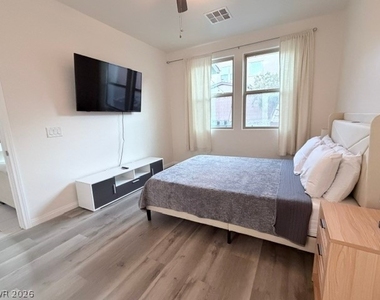 7063 Coventry Glenn Road - Photo Thumbnail 8