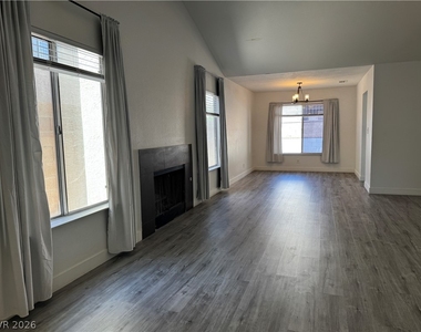 2507 Berwick Court - Photo Thumbnail 3