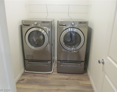 9172 Eagle Ford Street - Photo Thumbnail 12