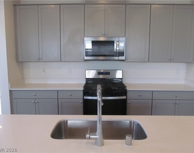 9172 Eagle Ford Street - Photo Thumbnail 5