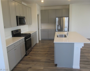 9172 Eagle Ford Street - Photo Thumbnail 6