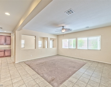 6729 Upper Mesa Court - Photo Thumbnail 4