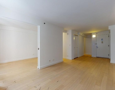 East 39th Street - Photo Thumbnail 1