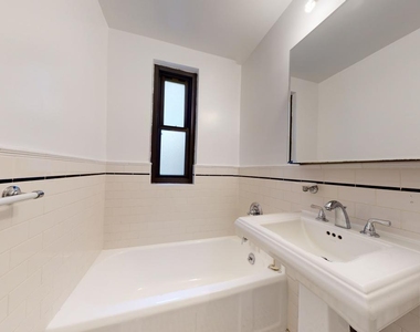East 56th Street - Photo Thumbnail 9