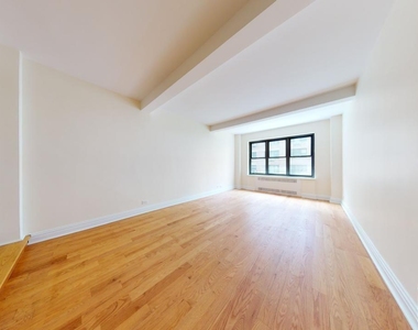 East 56th Street - Photo Thumbnail 2